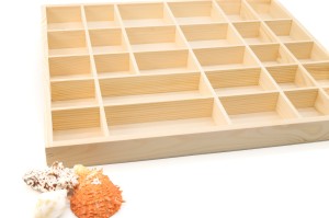 Display_box_28_compartments_2.jpg